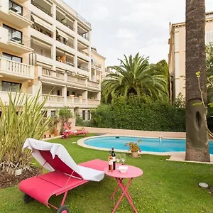 Sun Riviera מלון